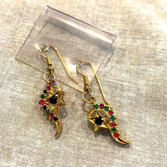 Beautiful Seahorse Earrings with stones, Vintage - Picture 1 of 2